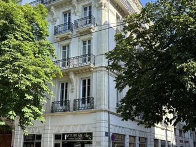 Appartement 6 pièces 206 m²