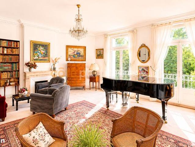 Appartement 6 pièces 207 m²