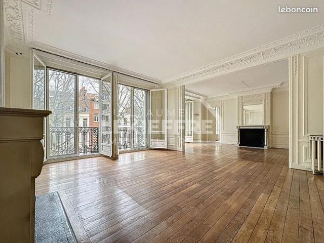 Appartement 6 pièces 208 m²