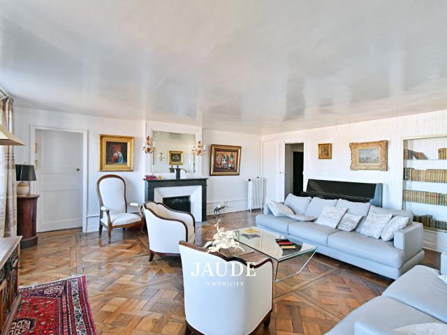 Appartement 6 pièces 208 m²