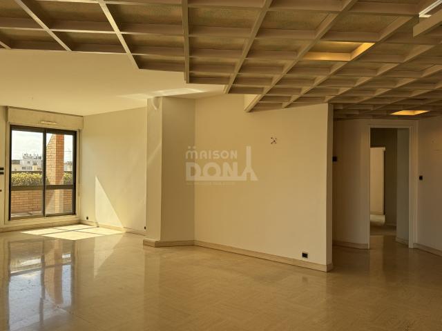 Appartement 6 pièces 209 m²