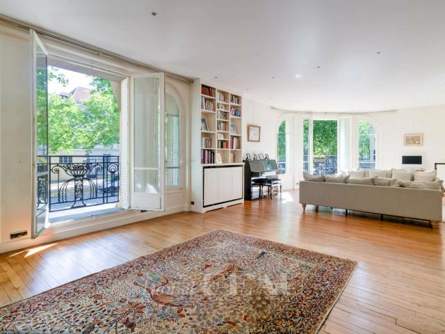 Appartement 6 pièces 209 m²