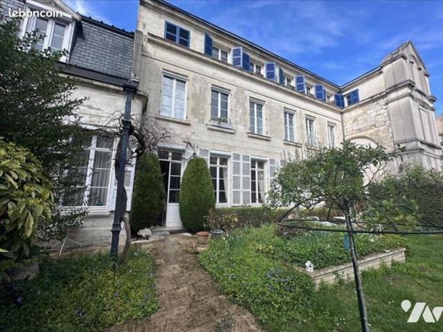 Appartement 6 pièces 210 m²