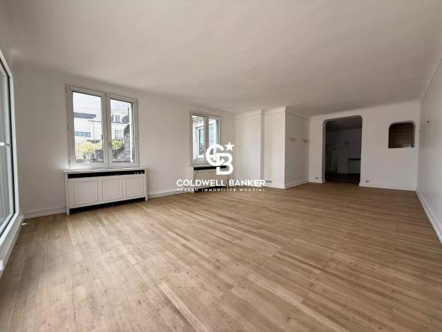 Appartement 6 pièces 212 m²