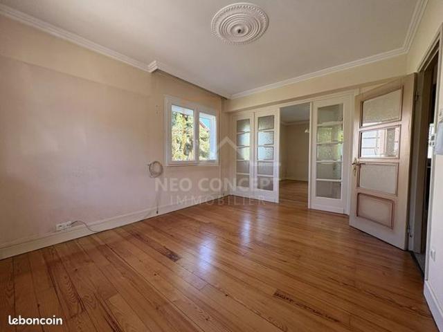 Appartement 6 pièces 217 m²