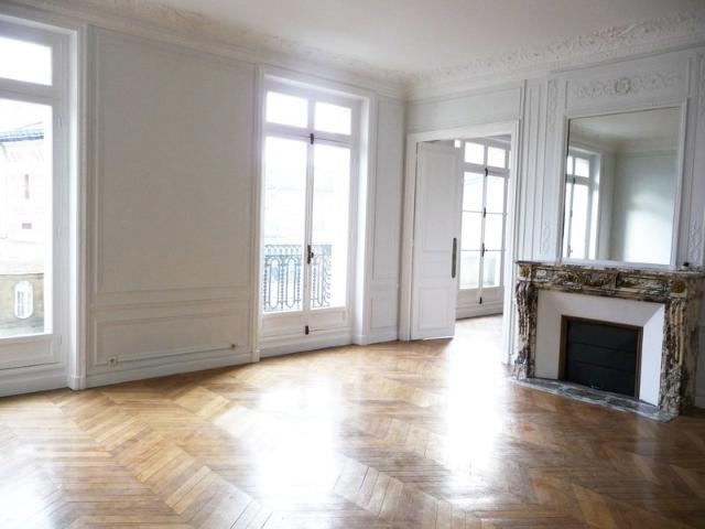 Appartement 6 pièces 220 m²