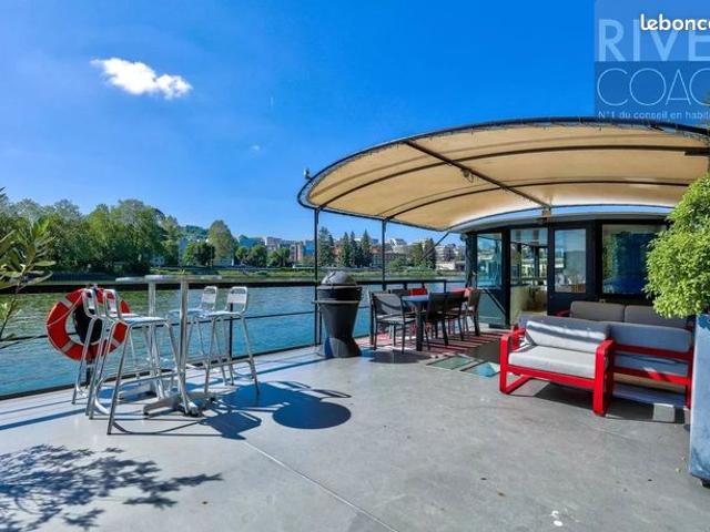 Appartement 6 pièces 220 m²