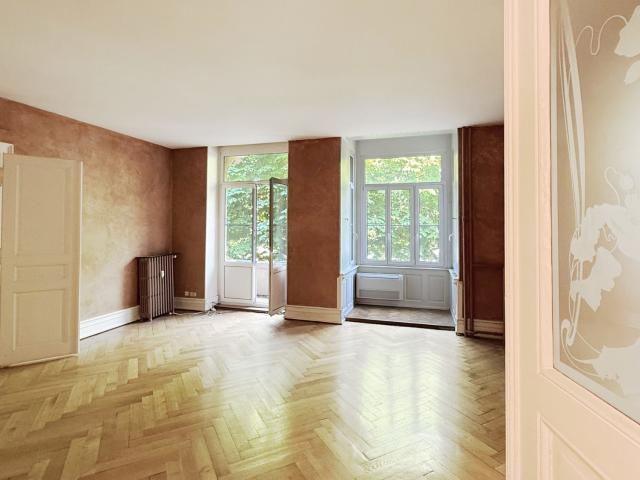 Appartement 6 pièces 225 m²