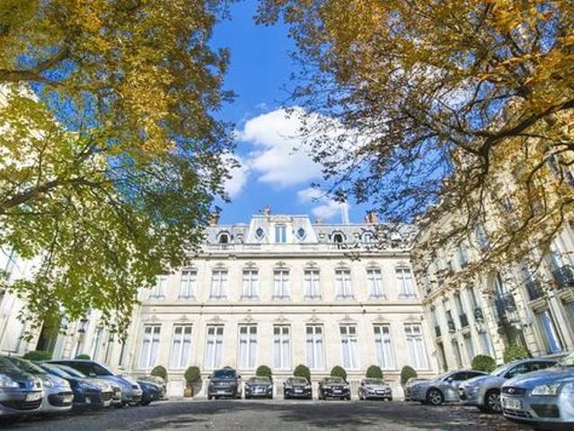Appartement 6 pièces 230 m²