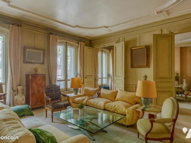 Appartement 6 pièces 230 m²