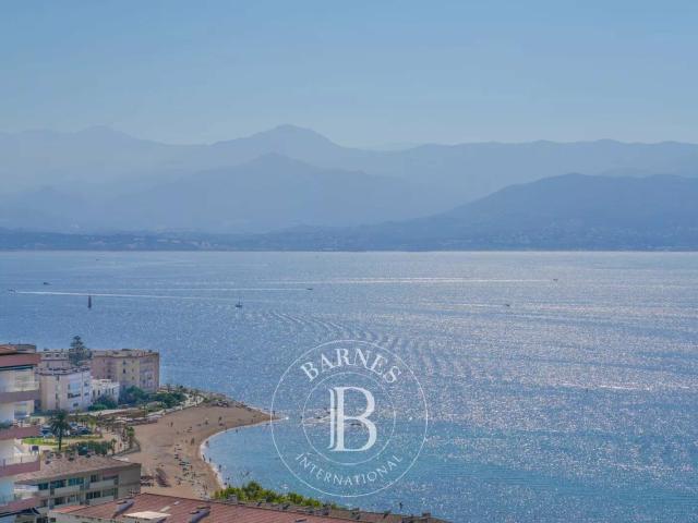 Appartement 6 pièces 239 m²