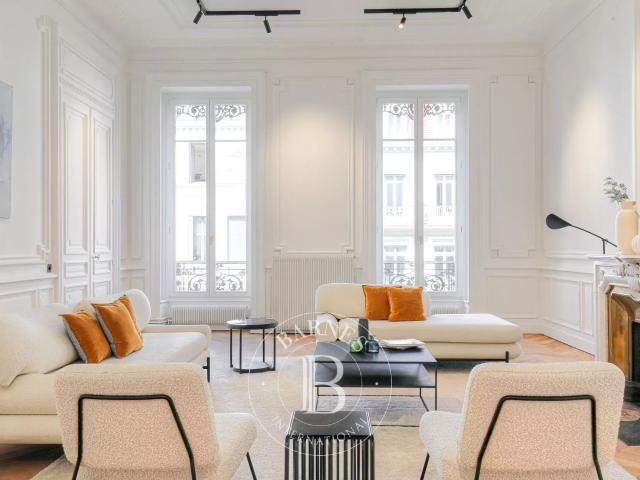 Appartement 6 pièces 262 m²