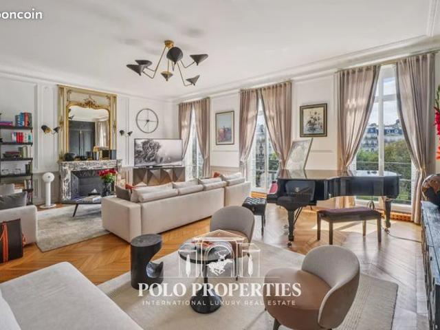 Appartement 6 pièces 276 m²