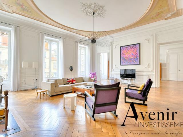 Appartement 6 pièces 286 m²