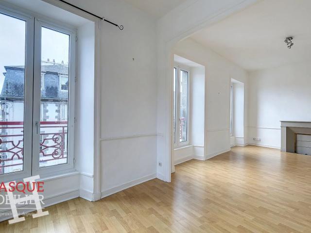 Appartement 6 pièces à louer à Landerneau Réf 1944Y