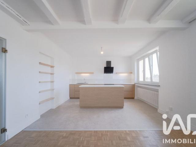 Appartement 6 pièces à Saint Privat la Montagne FR