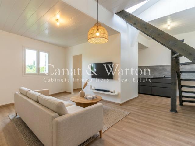 Appartement 6 Pieces Avec Terrasse En Rooftop Aux Salins De. 137m² Hyères