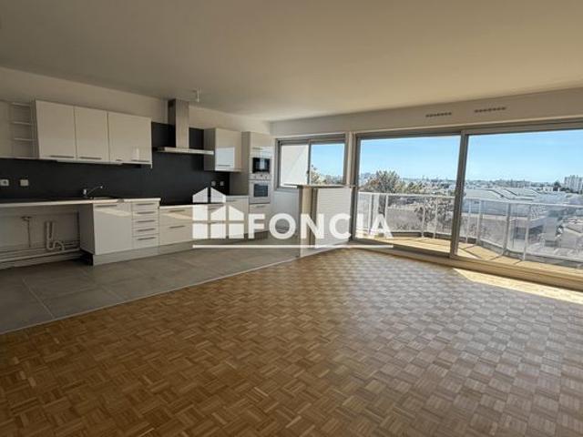 Appartement – 6er étage – T5 – 103 m²