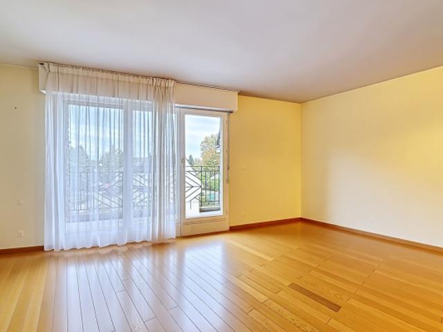 Appartement 70 m2, 2 chambres, séjour, cuisine, salle d'eau