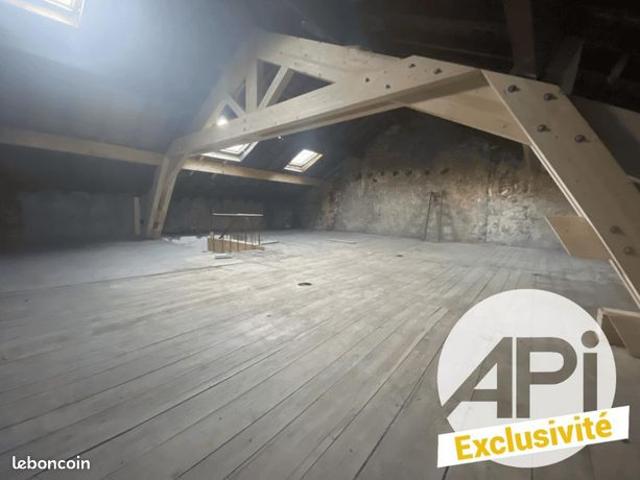 Appartement 70 m² Bourg Argental