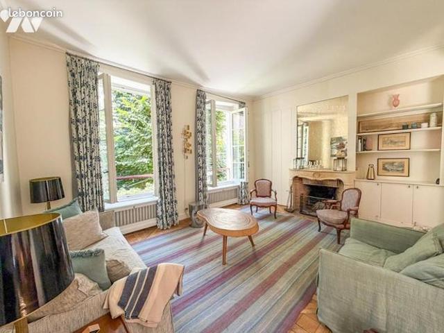 Appartement 72 m² PARIS 7