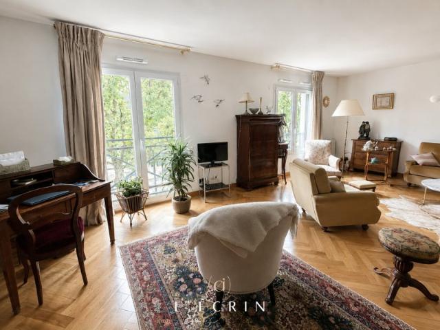 APPARTEMENT 72m2 AVEC PARKING COUVERT