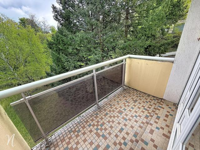 Appartement 74 m2, portail rouge avec Garage + place de park