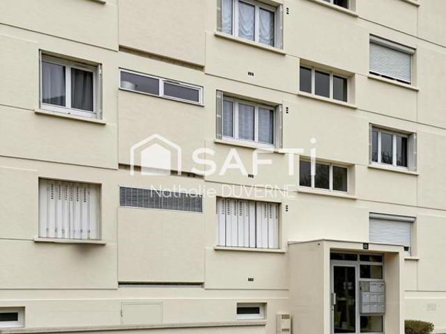 Appartement 79 m2 3 chambres RER C Commerces Ecoles à pieds