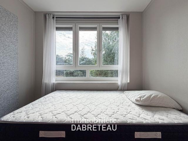 Appartement 7 pièces, 100 m² à louer à Bron 69500