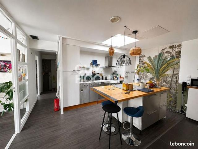 Appartement 7 pièces 122 m²