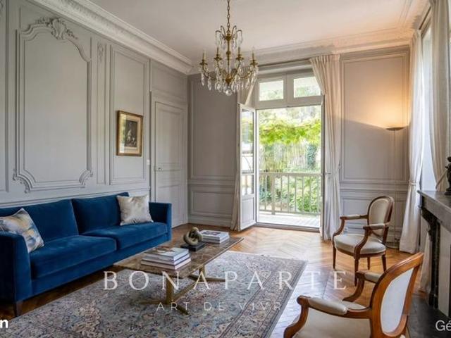 Appartement 7 pièces 130 m²