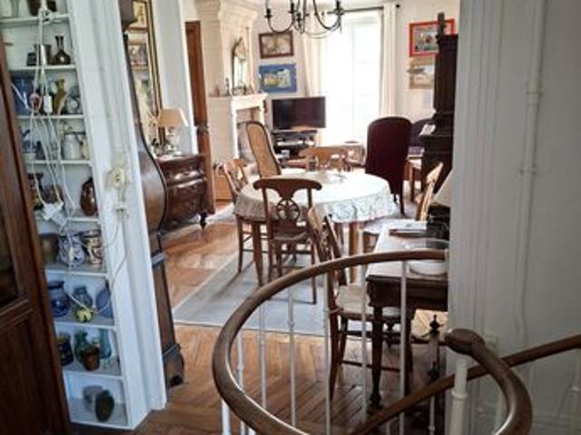 Appartement 7 pièces 137 m²