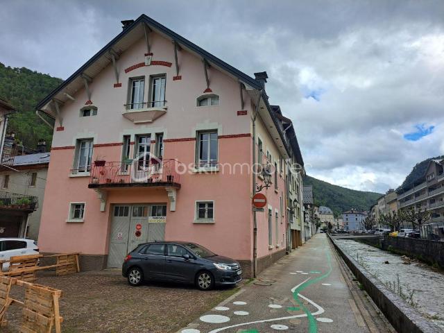 Appartement 7 pièces 140 m²