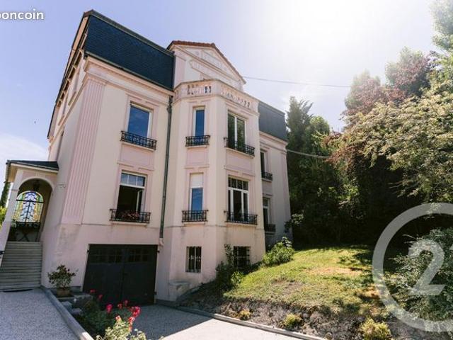 Appartement 7 pièces 141 m²