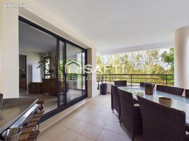 Appartement 7 pièces 145 m²