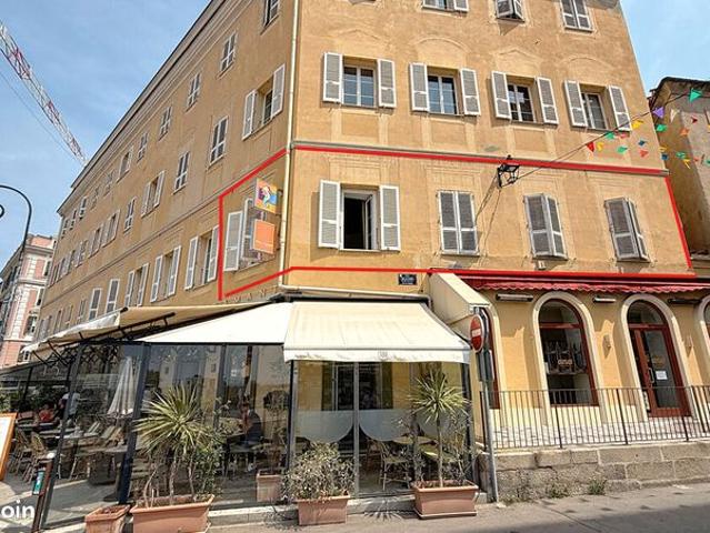 Appartement 7 pièces 145 m²