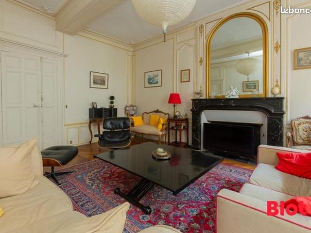 Appartement 7 pièces 145 m²