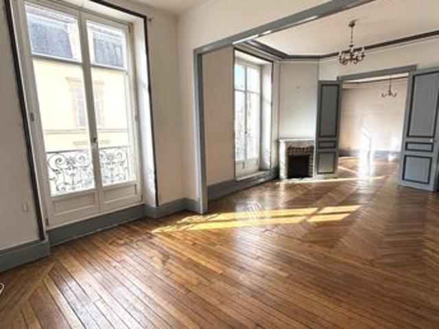 Appartement 7 pièces 147 m²