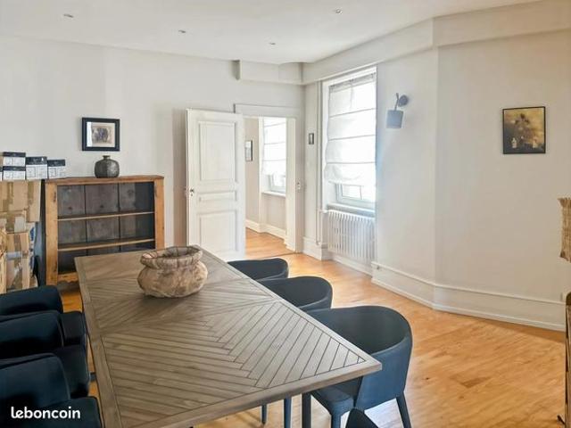 Appartement 7 pièces 147 m²