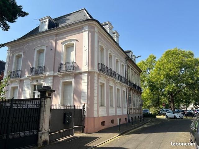 Appartement 7 pièces 148 m²