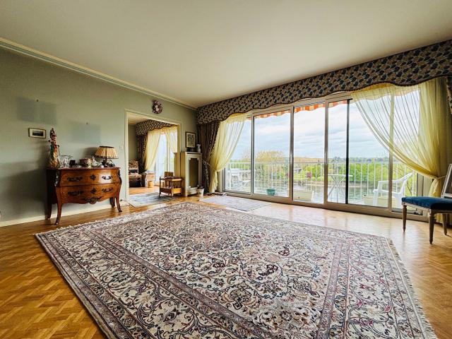 Appartement 7 pièces 149 m²