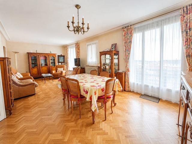Appartement 7 pièces 150 m²