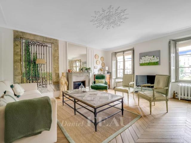 Appartement 7 pièces 153 m²