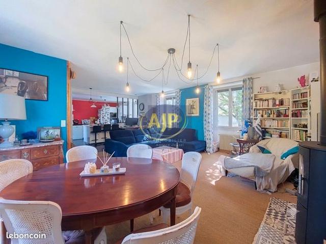 Appartement 7 pièces 155 m²