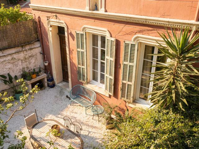 Appartement 7 pièces 158 m²