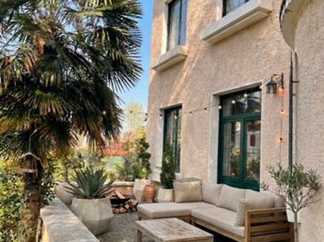 Appartement 7 pièces 160 m²