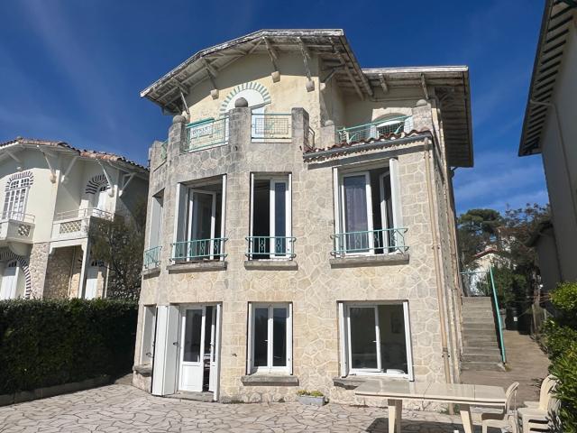Appartement 7 pièces 163 m²