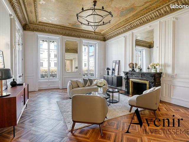 Appartement 7 pièces 165 m²