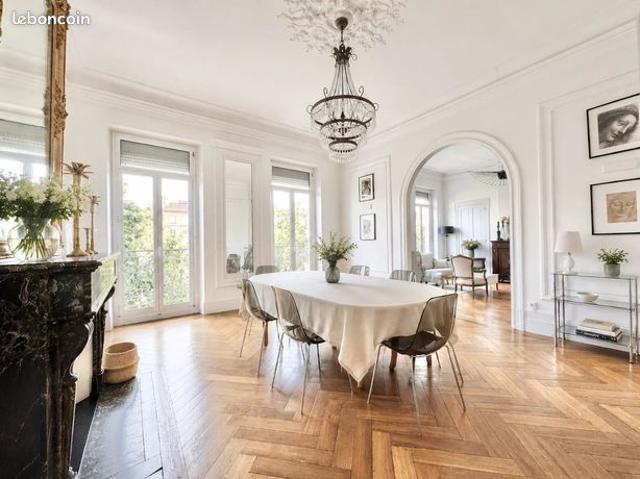 Appartement 7 pièces 166 m²