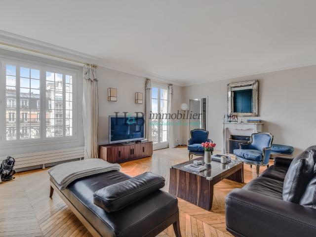Appartement 7 pièces 170 m²